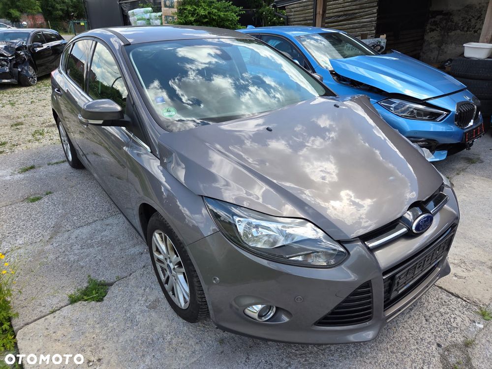 Ford Focus 1.5 EcoBoost STart-Stopp-System TITANIUM - 2