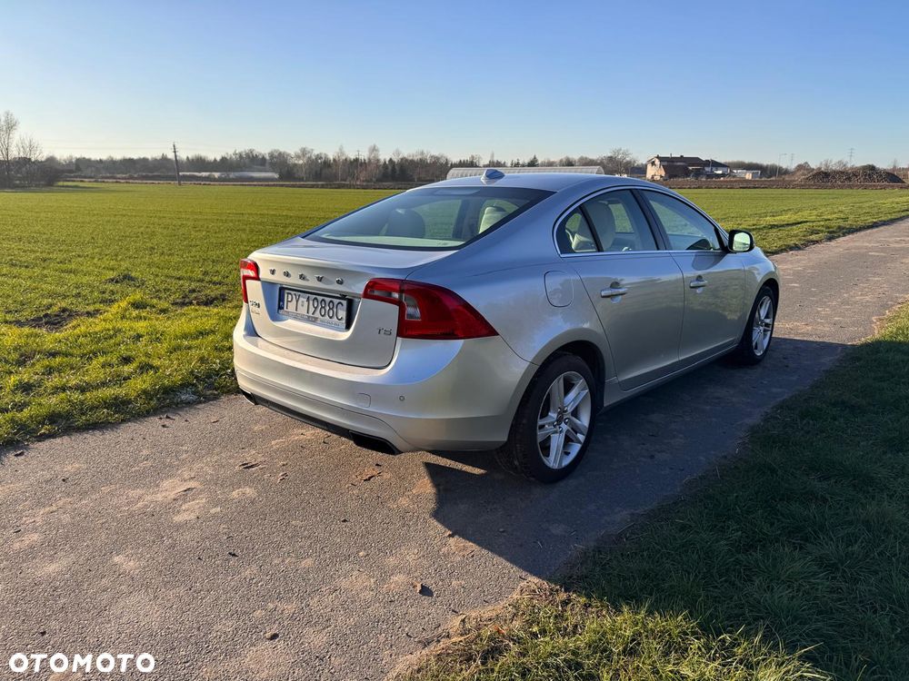 Volvo S60 T5 Geartronic Momentum - 9