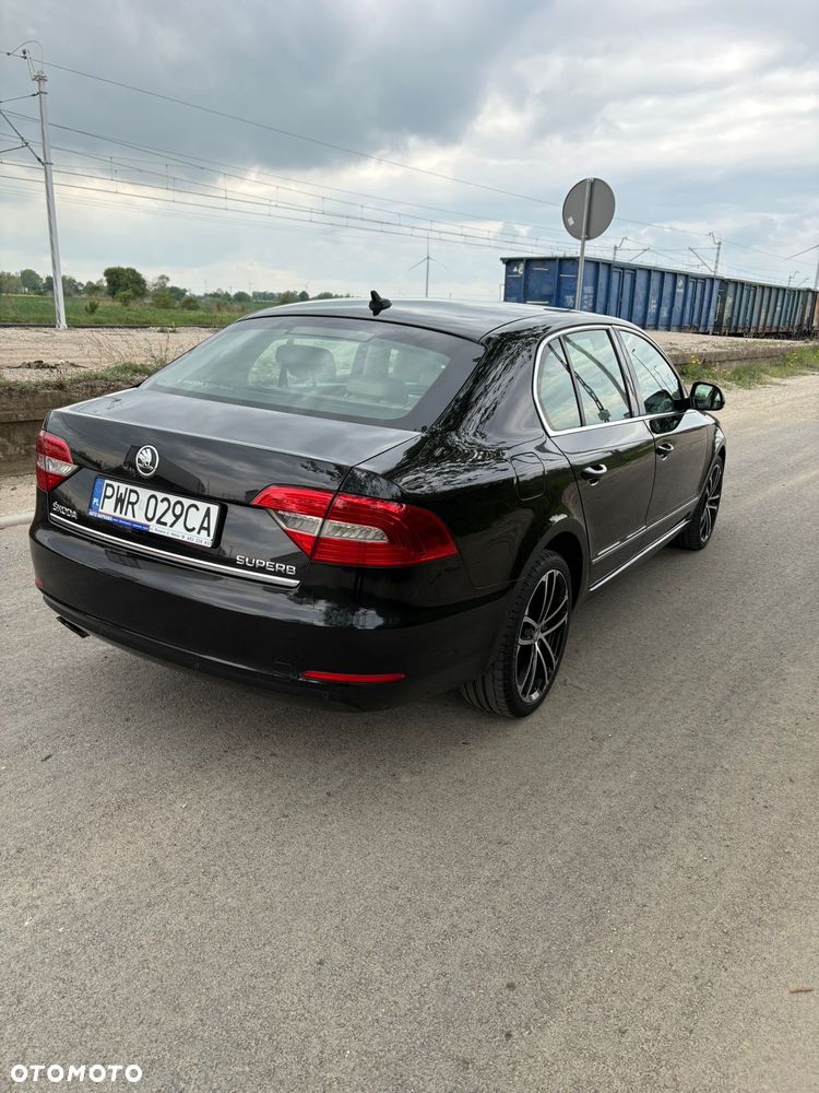 Skoda Superb 2.0 TDI Platinum - 5