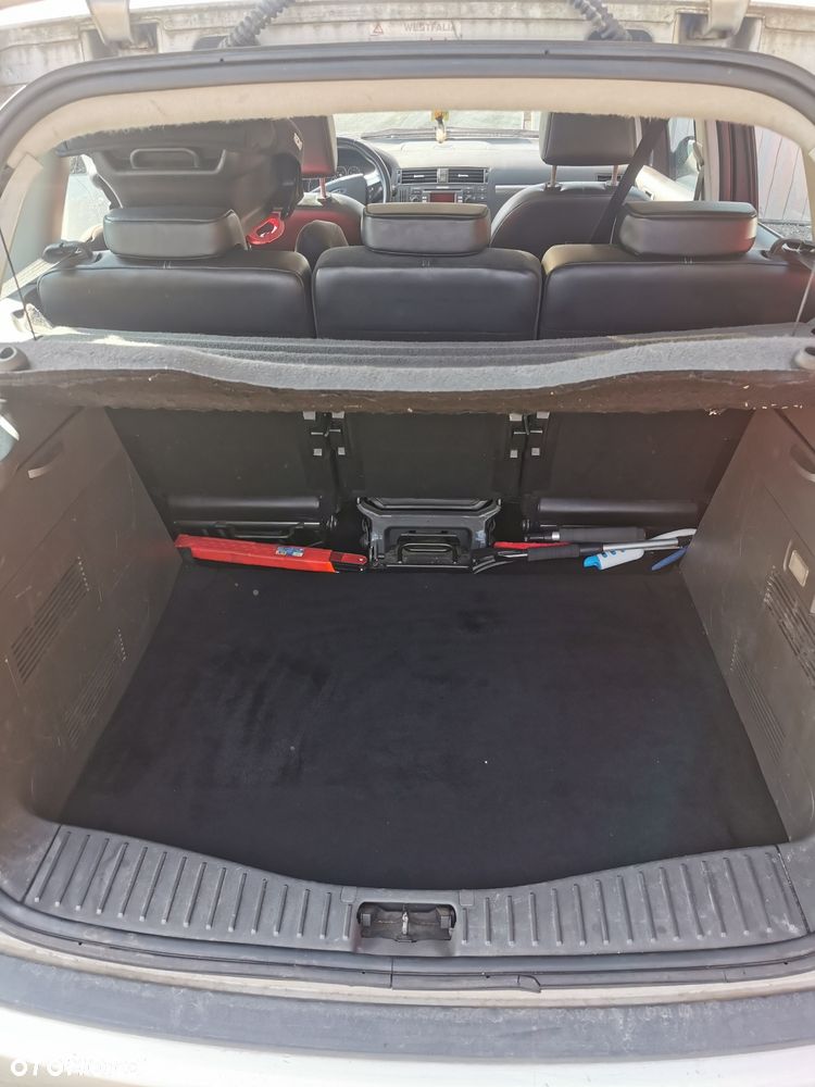 Ford C-MAX - 9
