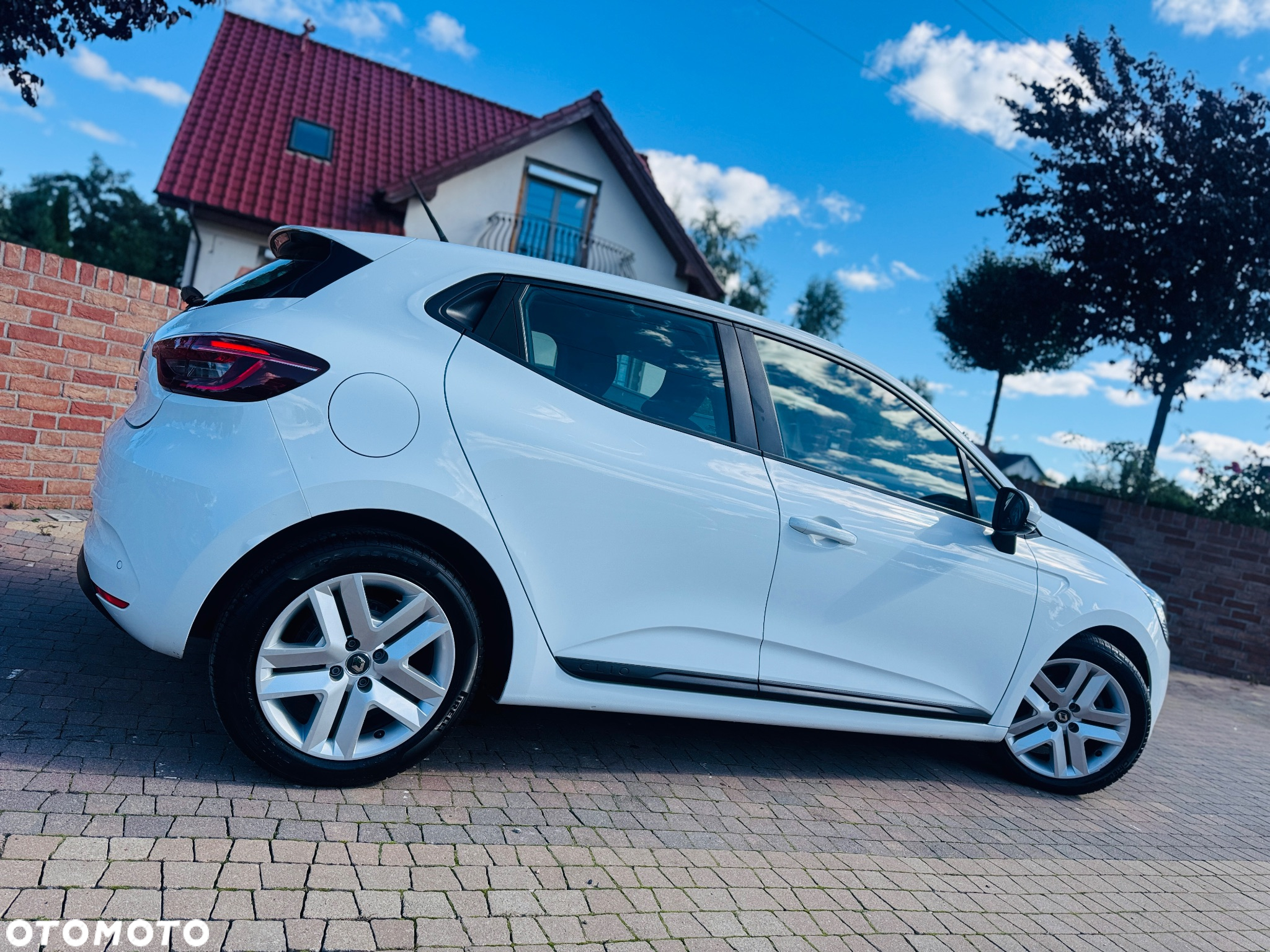 Renault Clio BLUE dCi 100 BUSINESS EDITION - 30