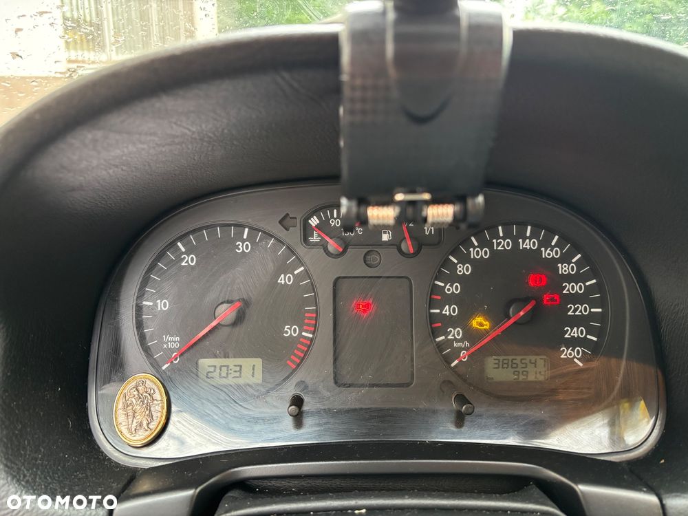 Volkswagen Golf 1.9 TDI Q - 11