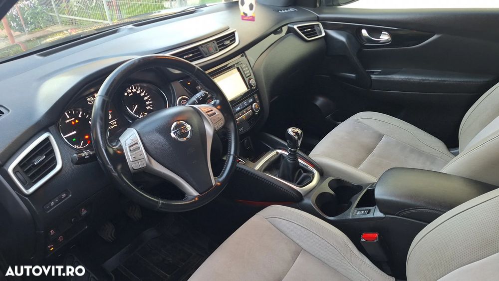 Nissan Qashqai 1.6 DCI ALL-MODE 4x4i Black Edition - 12