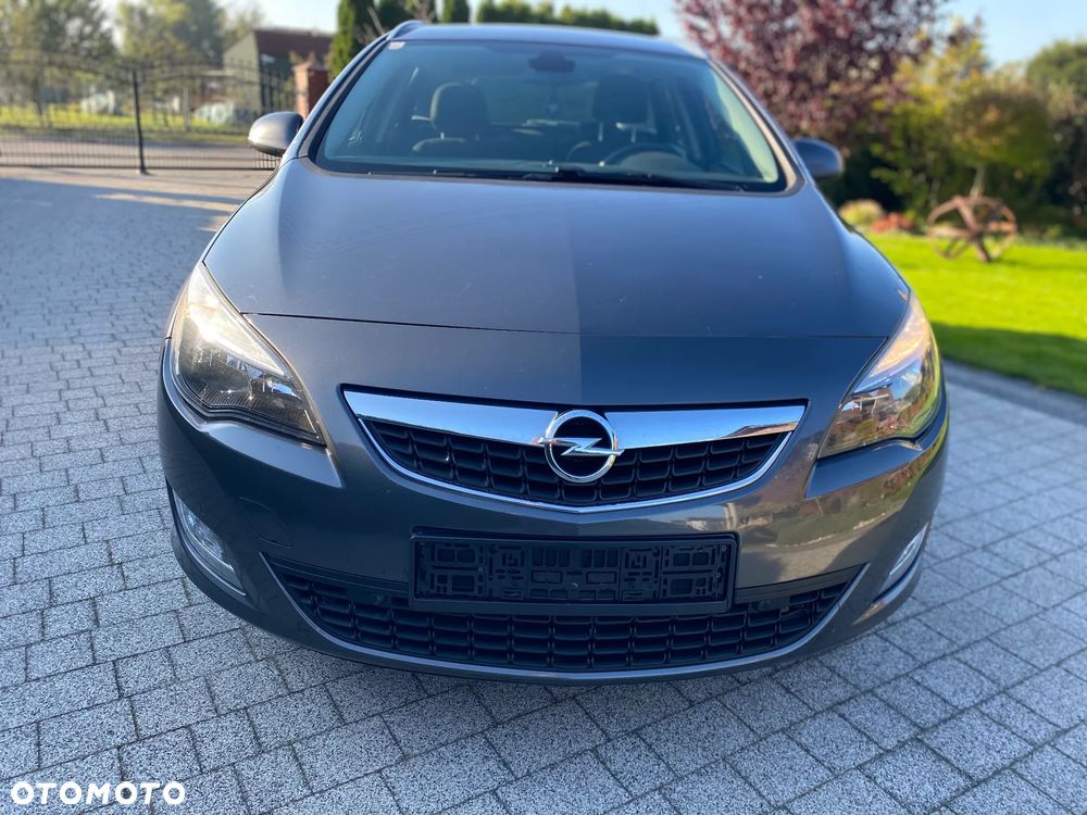 Opel Astra 1.4 EcoFLEX Sport - 2