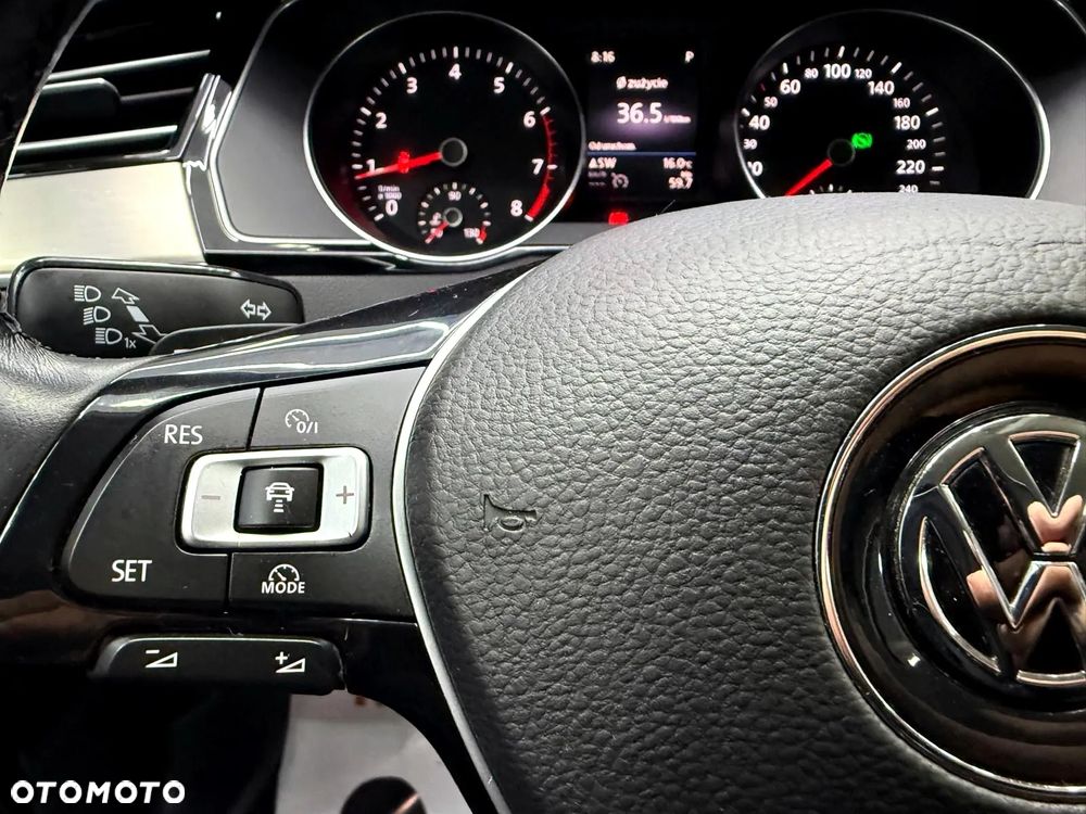 Volkswagen Passat 1.8 TSI (BlueMotion Technology) DSG Highline - 18