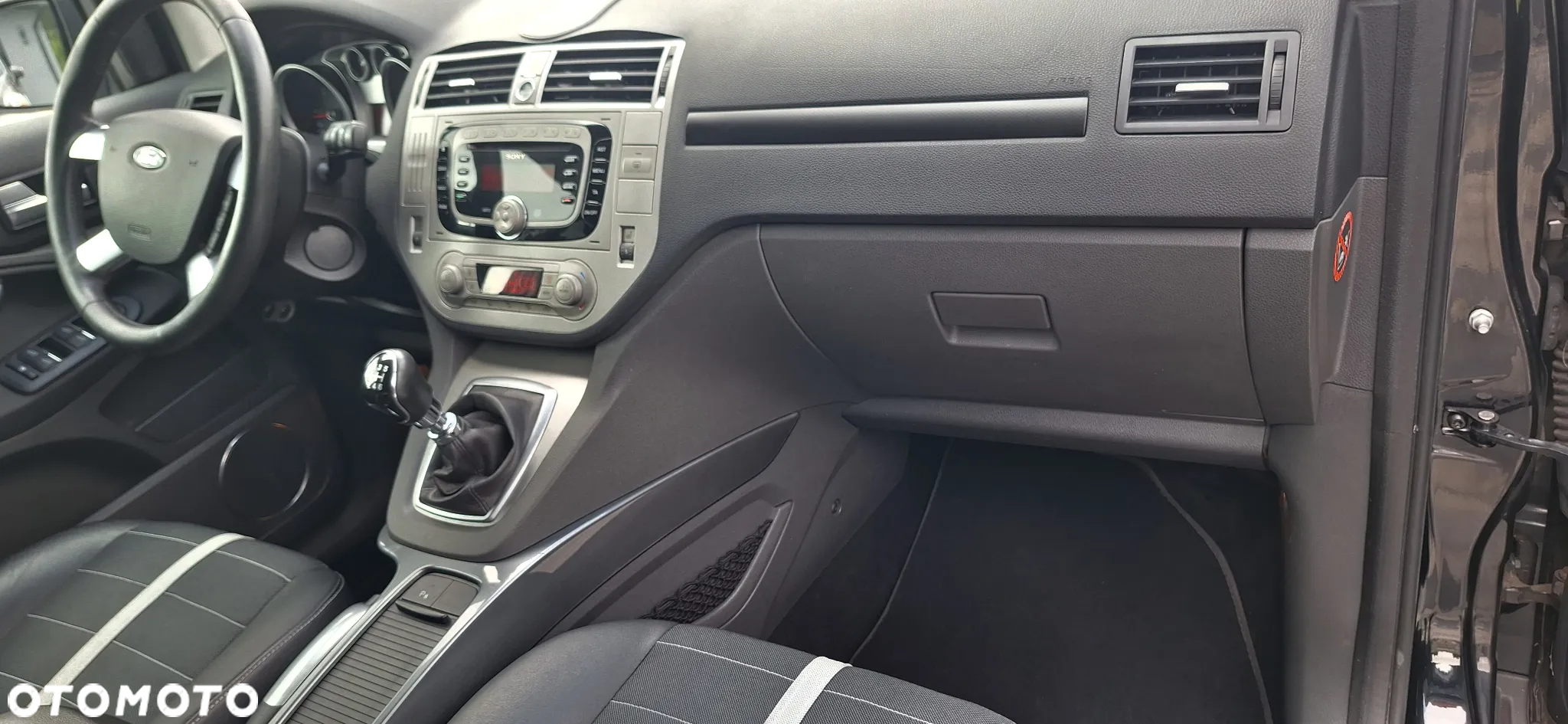 Ford Kuga 2.0 TDCi 2x4 Titanium - 15