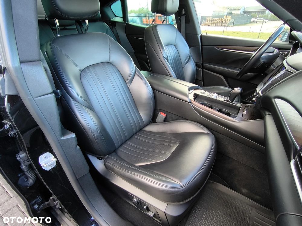 Maserati Levante Q4 Executive - 26