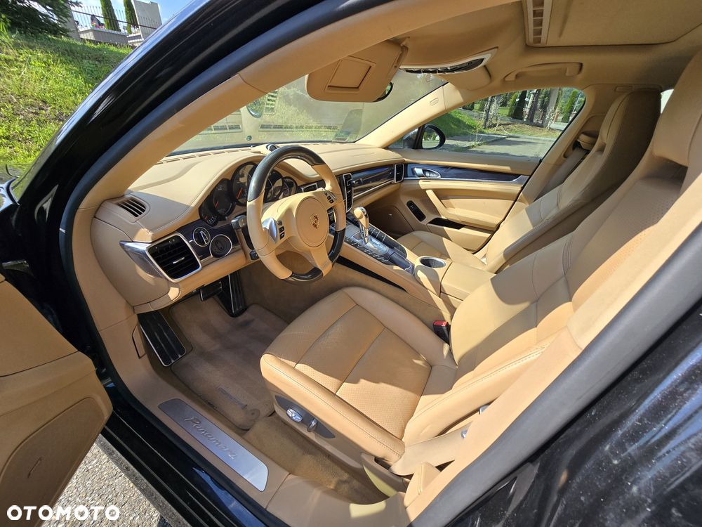 Porsche Panamera - 6