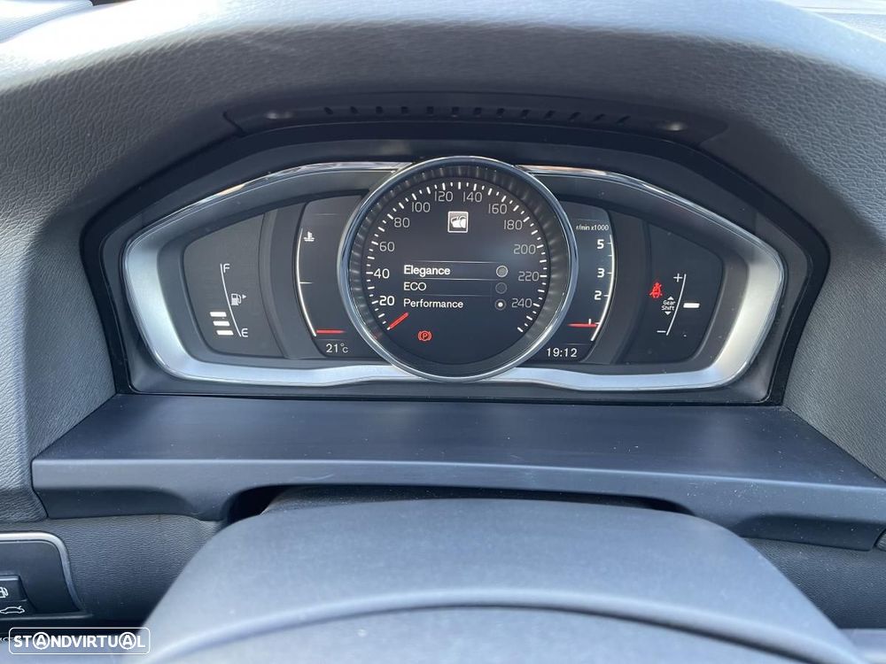 Volvo S60 2.0 D2 Momentum Drive - 19