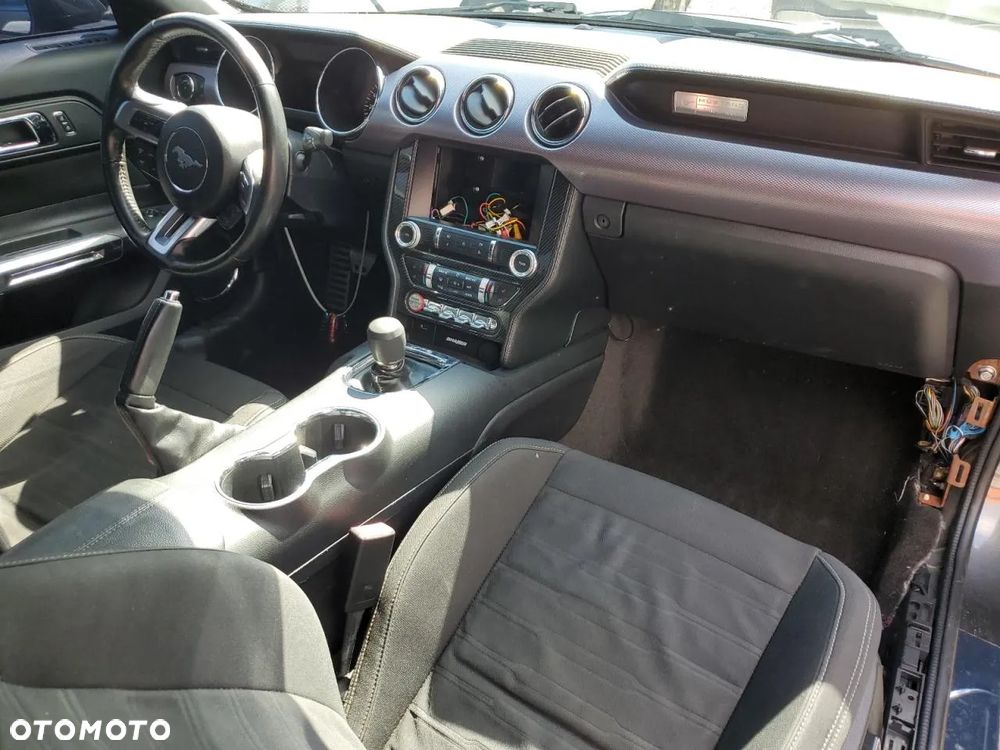 Ford Mustang 5.0 V8 GT - 7