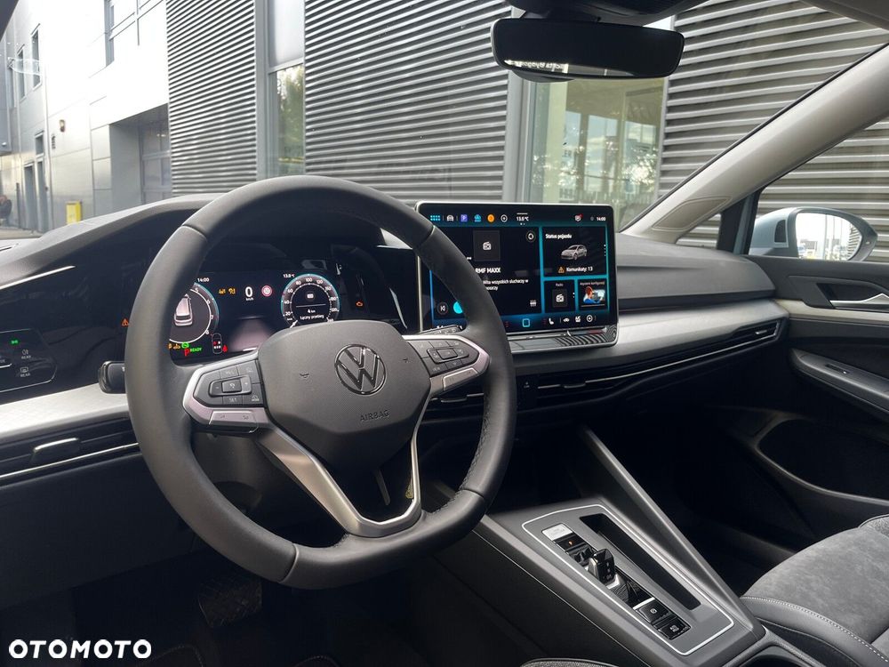 Volkswagen Golf - 12