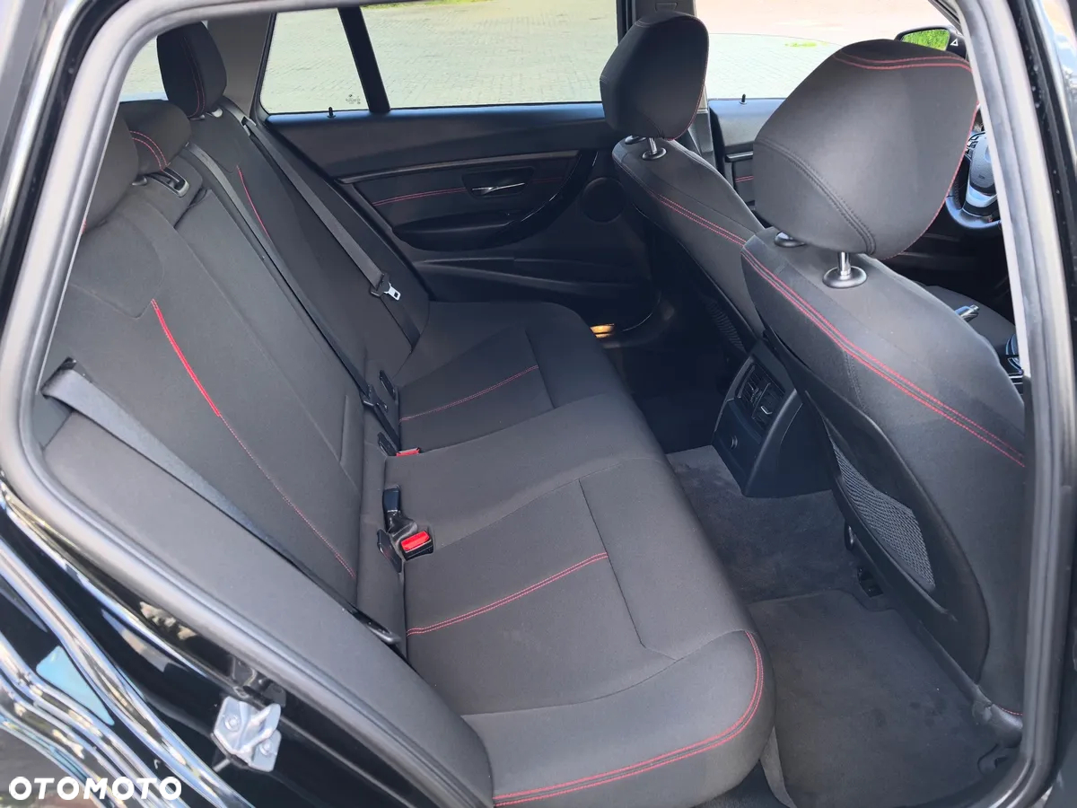 BMW Seria 3 318d Touring Sport Line - 18