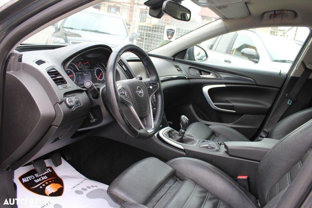 Opel Insignia - 12