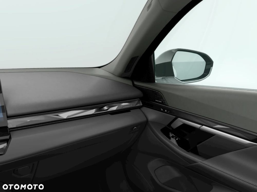 BMW Seria 5 520d mHEV - 8
