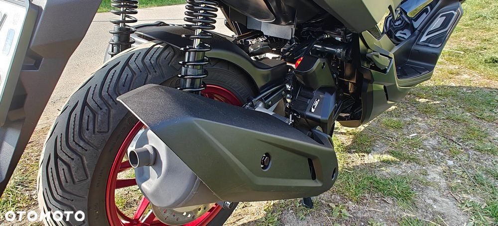 Honda NSS - 28