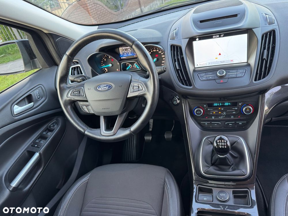 Ford Kuga 2.0 TDCi 2x4 Titanium - 35