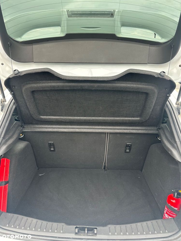Ford Focus 2.0 EcoBoost ST - 13