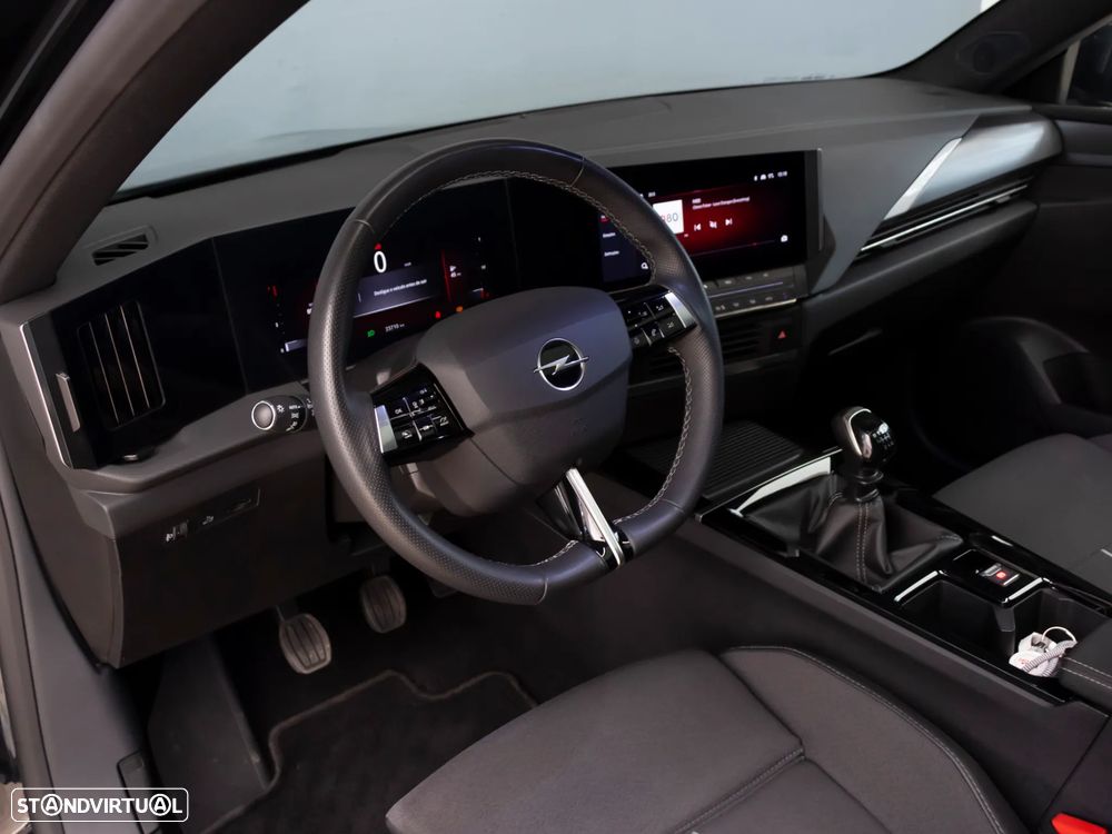 Opel Astra Sports Tourer 1.2 T GS - 18