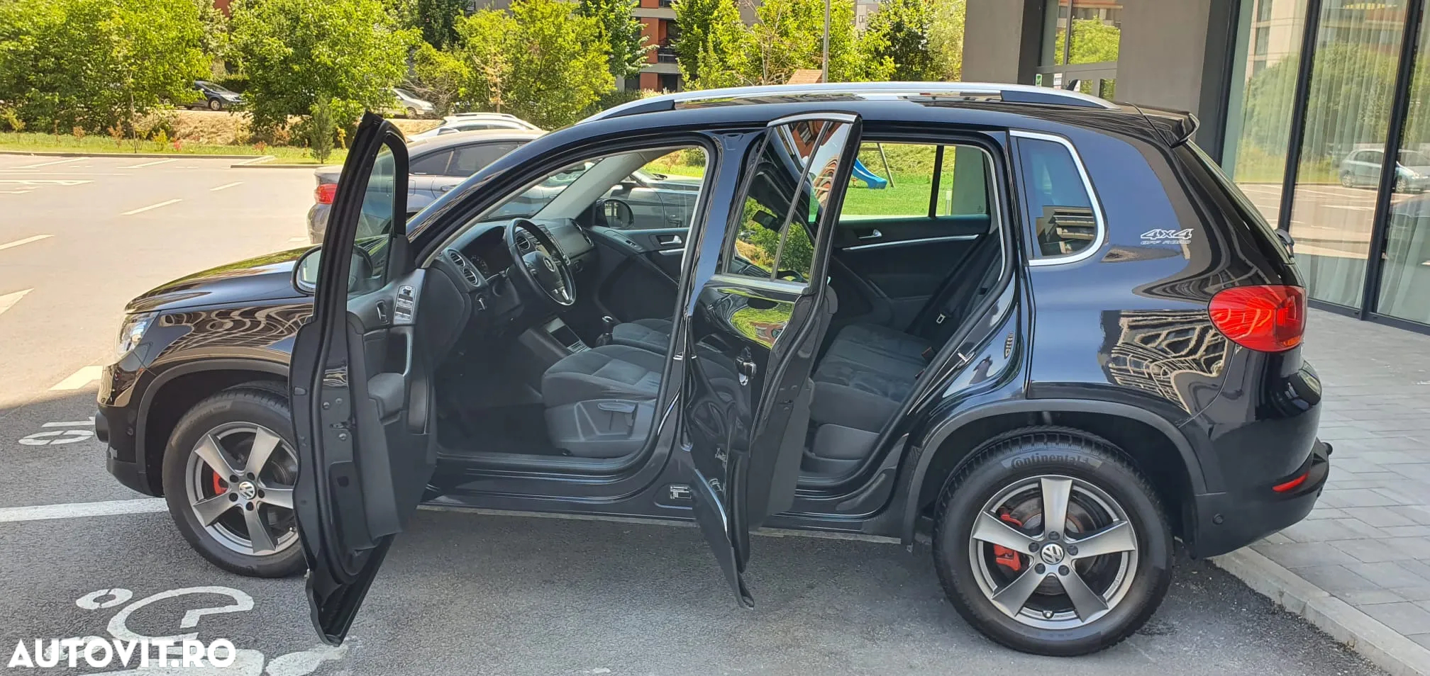 Volkswagen Tiguan - 12