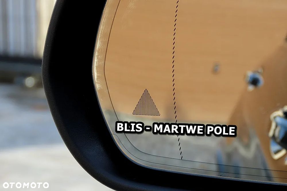 Mercedes-Benz GLC 220 d 4Matic 9G-TRONIC AMG Line Plus - 24