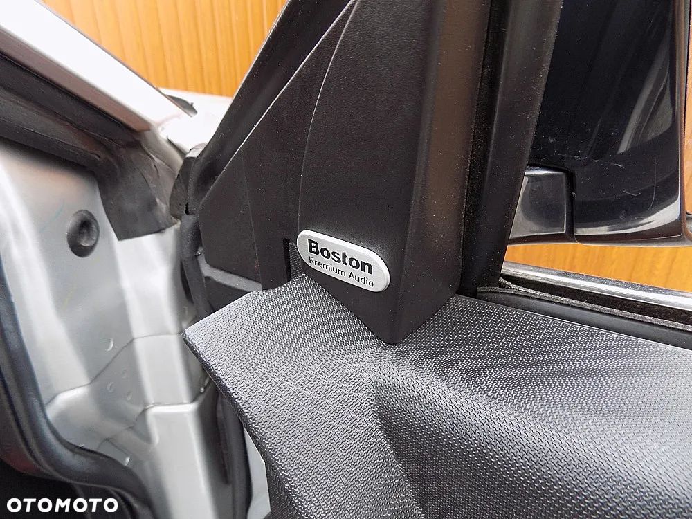 Chrysler Sebring 2.7 V6 Limited - 15