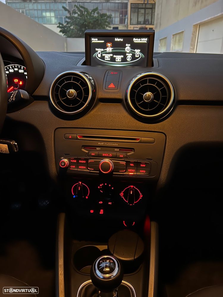 Audi A1 1.6 TDI S-line - 27