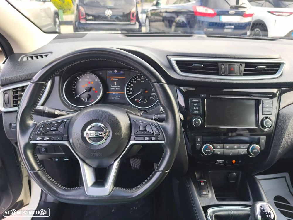 Nissan Qashqai 1.7 dCi Tekna+ 4x4-i - 9