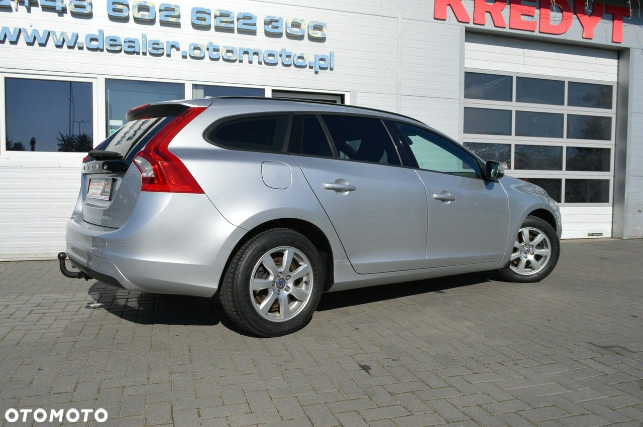 Volvo V60 D2 Kinetic - 16