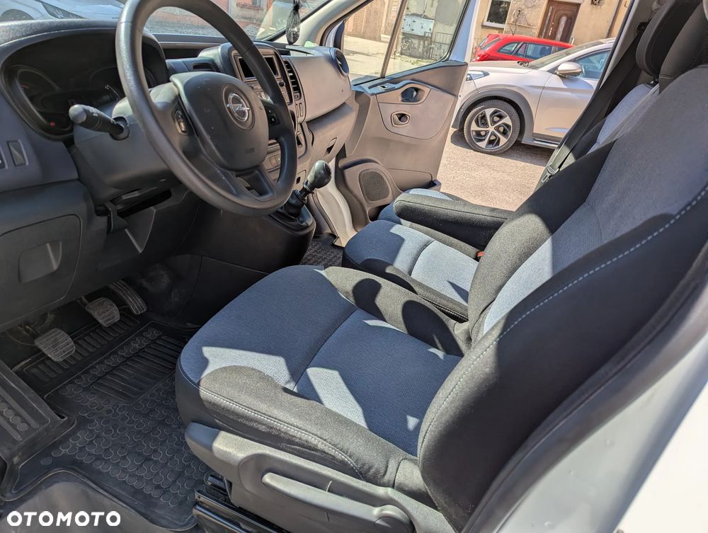Opel VIVARO - 12