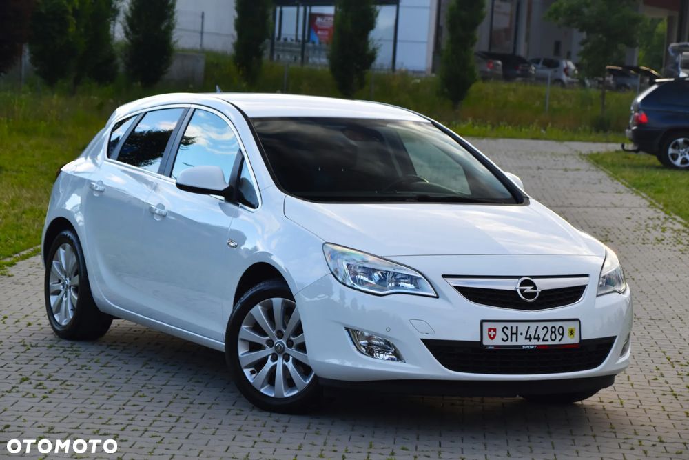 Opel Astra 1.6 Turbo White Edition - 39