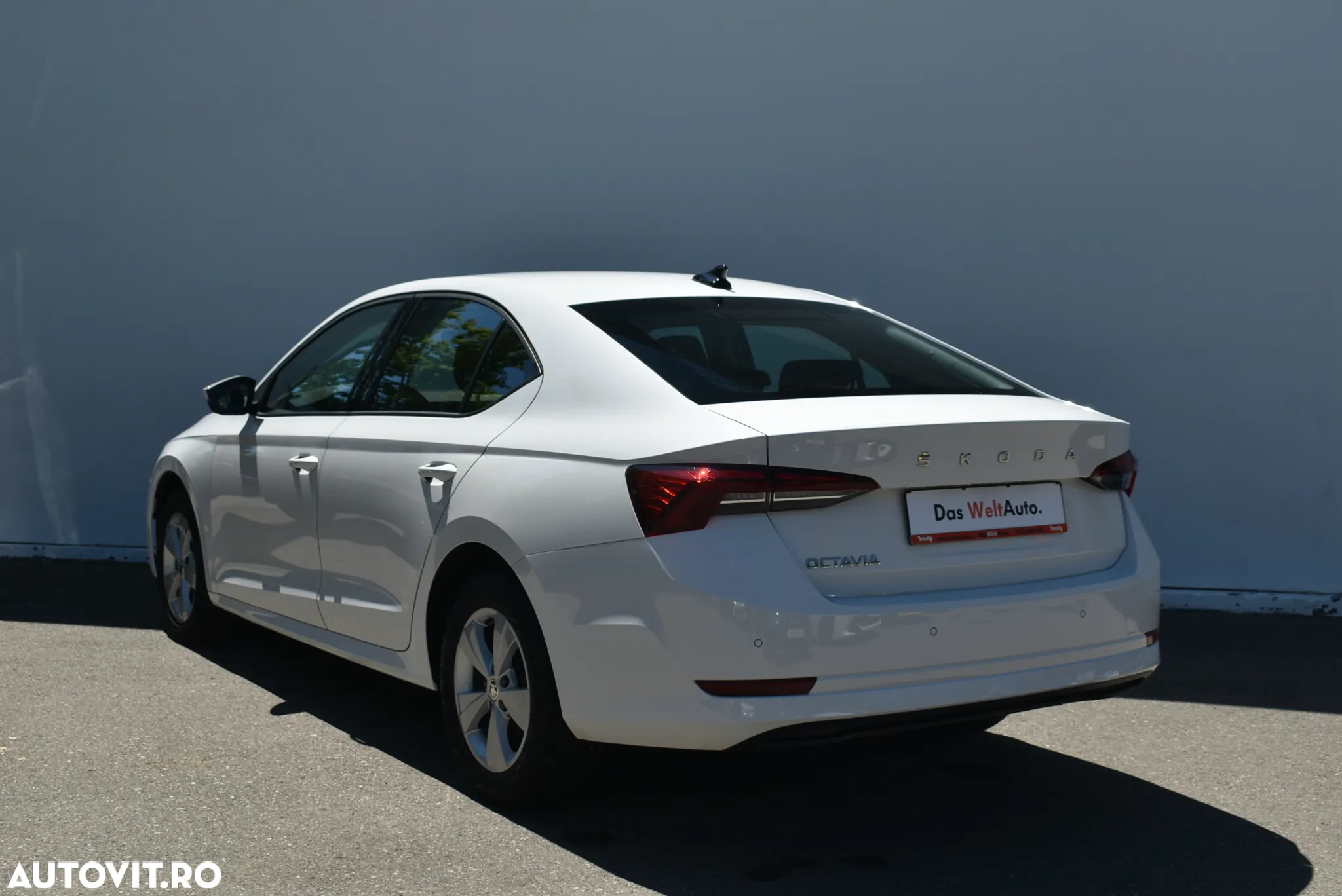 Skoda Octavia 2.0 TDI DSG Ambition - 9