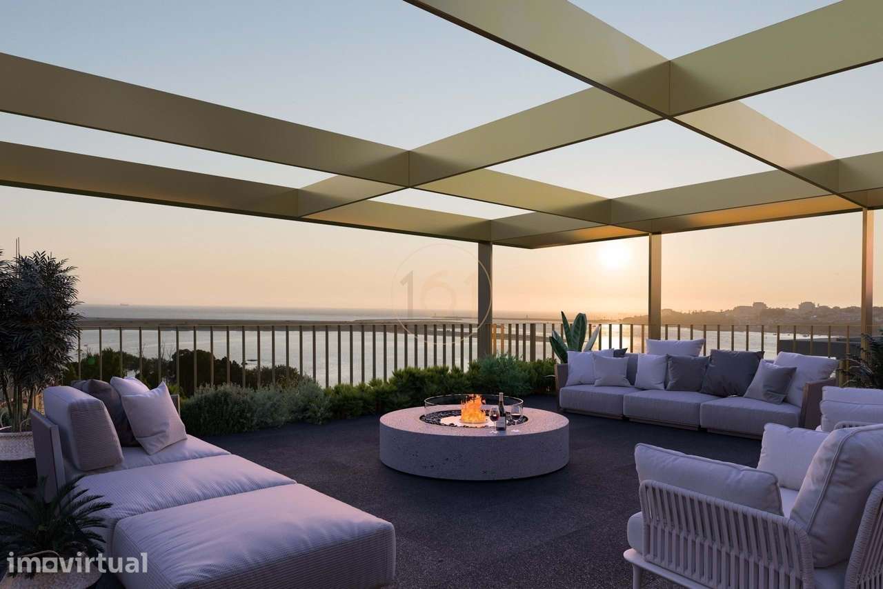T4 com 181,20 m2  de área útil com varanda / terraço de 82,40 m2 - Grande imagem: 2/33