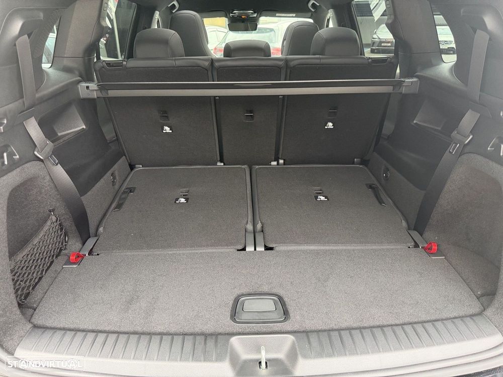 Mercedes-Benz GLB 220 - 11