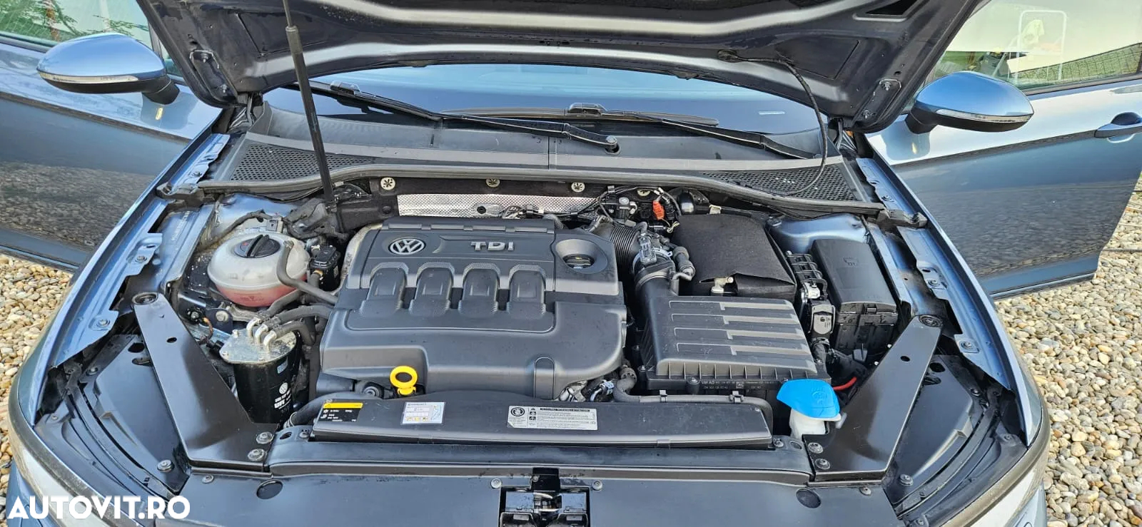 Volkswagen Passat Variant 1.6 TDI SCR DSG Conceptline - 23