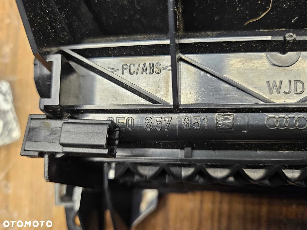 Popielniczka 2 DIN 8E0857951J 03S Klapka Wklad Carbon Srebrna Rybia Luska Audi A4 B6 B7 - 23