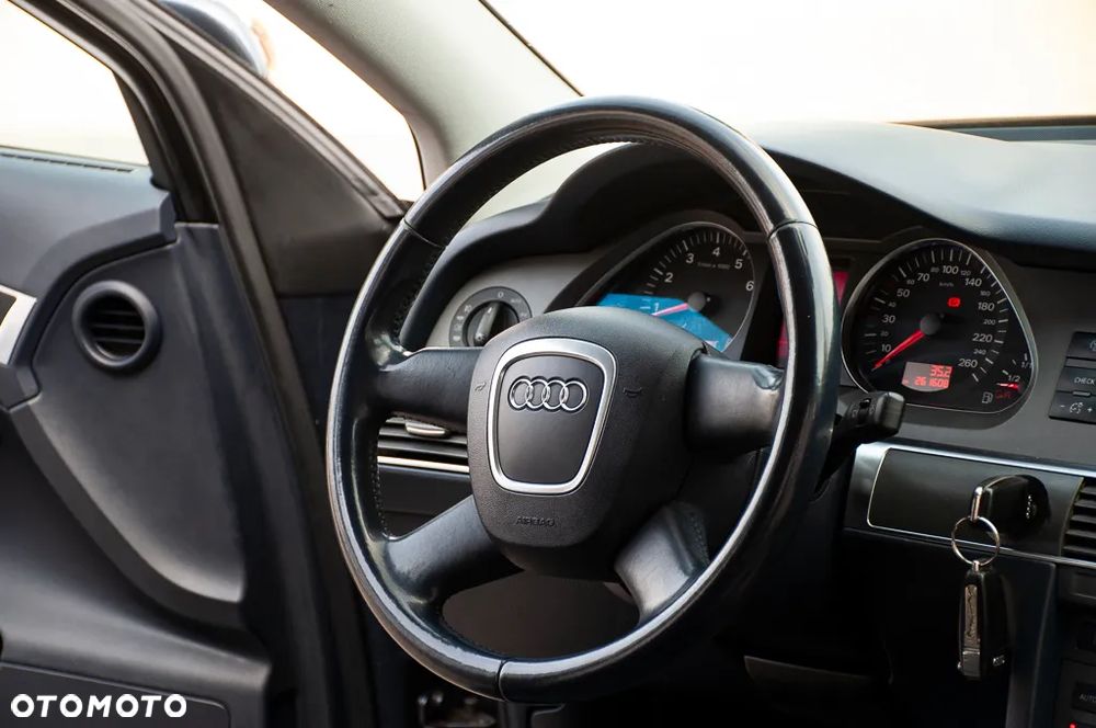 Audi A6 Limousine 2.4 - 22