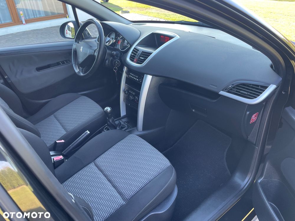 Peugeot 207 - 7