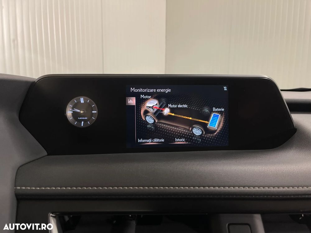 Lexus UX 250h Business Edition - 16