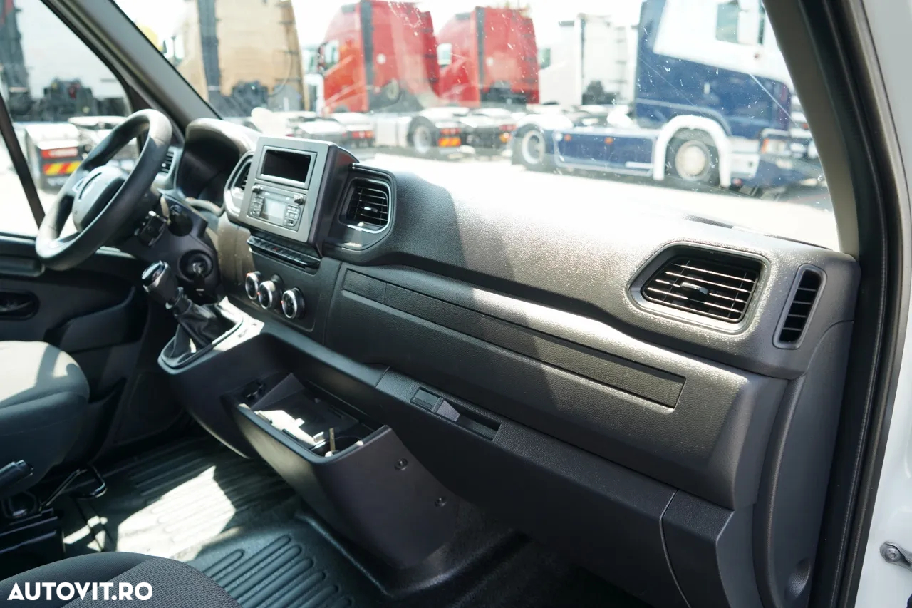 Renault MASTER / FRIGIDER / LAMBERT / UNITATE CARRIER XARIOS 350 / ELEVATOR DHOLLANDIA 750 KG / MASĂ NETĂ: 3500 KG / 2020 - 36