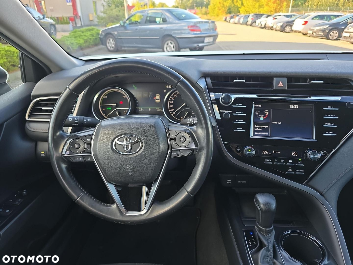 Toyota Camry 2.5 Hybrid Comfort CVT - 11