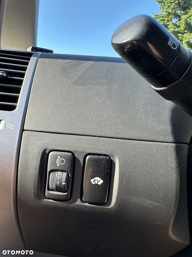 Toyota Prius 1.5 VVT-i Prestige - 21