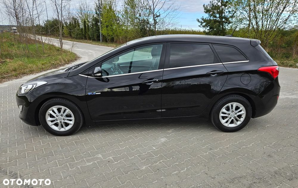 Hyundai i30 1.6 CRDi BlueDrive Premium - 12