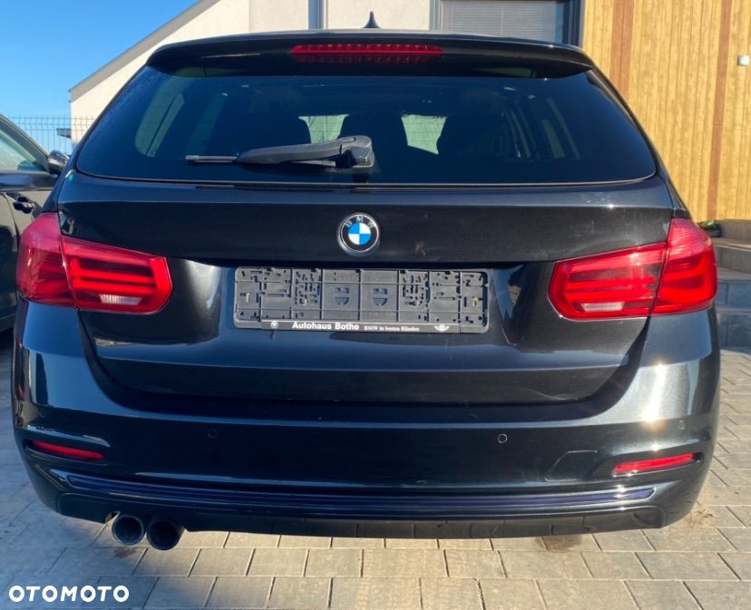 BMW Seria 3 330i Sport Line - 2