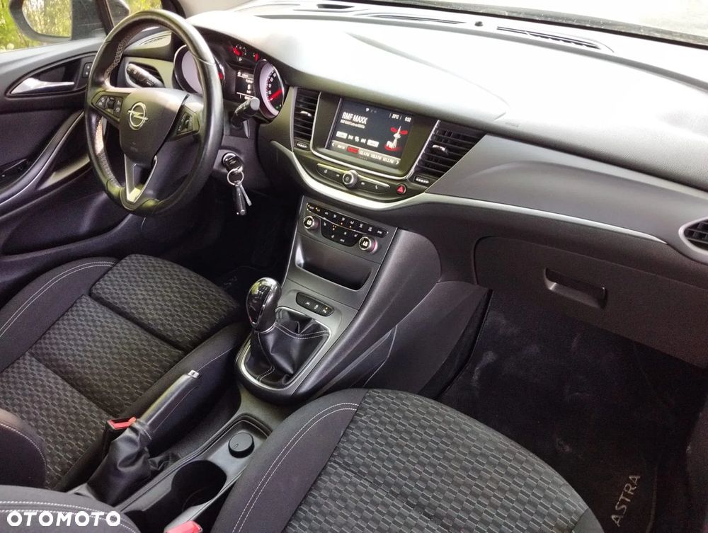 Opel Astra 1.4 Turbo 120 Jahre - 19