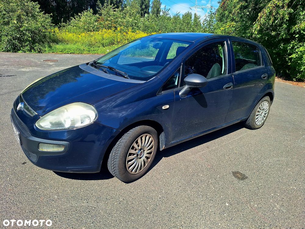 Fiat Punto 2011 photo 4