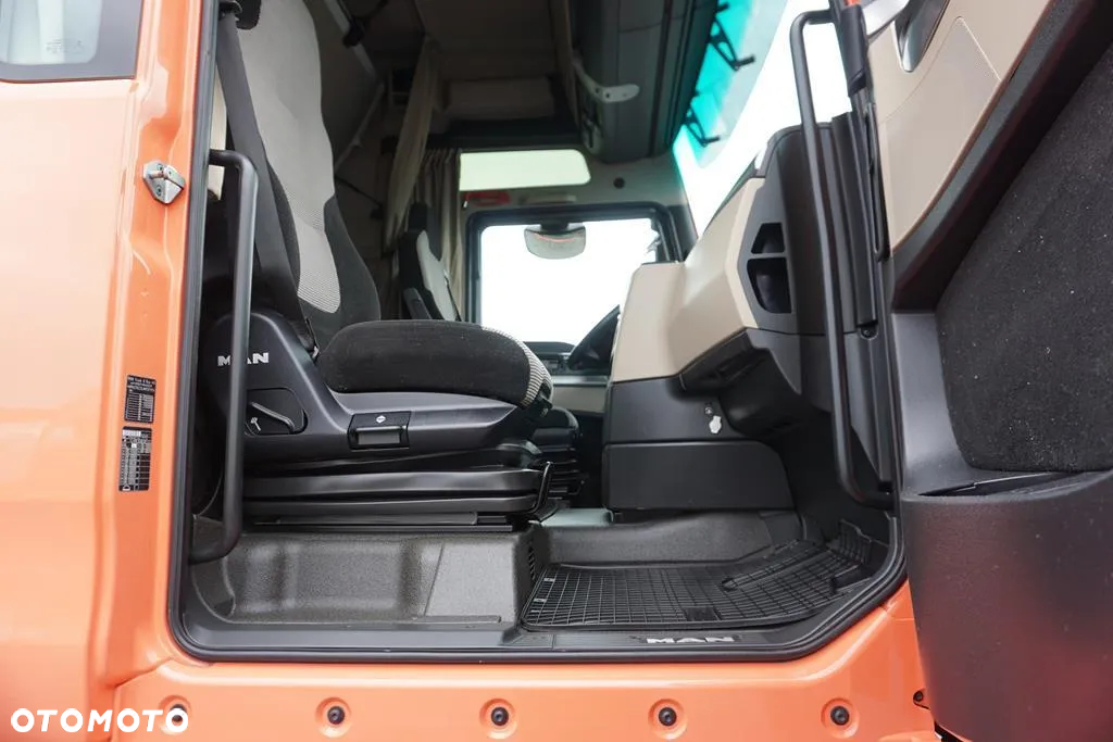 MAN TGX / 26.460 / ACC / E 6 / XXL / BDF + WINDA / 7.15 , 7,45 M / OŚ SKRĘTNA - 26