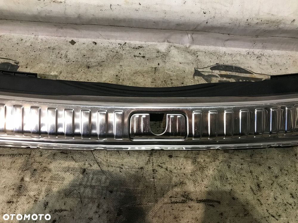 OSŁONA PASA TYLNEGO AUDI A6C8 4K9864483 - 3