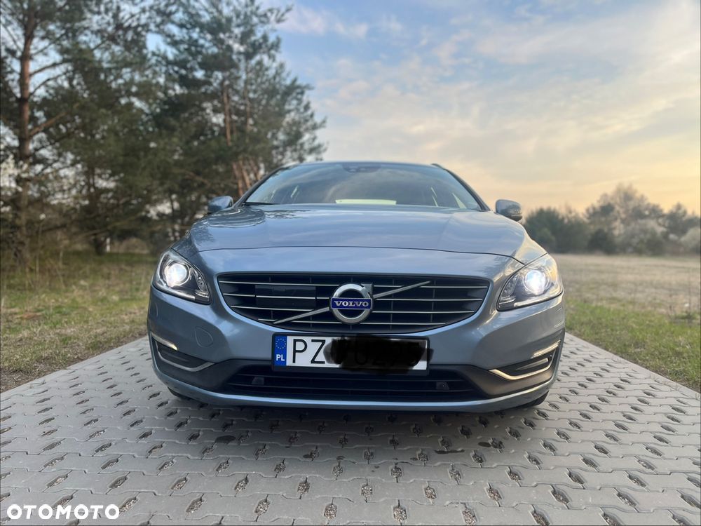 Volvo V60 D6 AWD Plug-in Hybrid Summum - 5