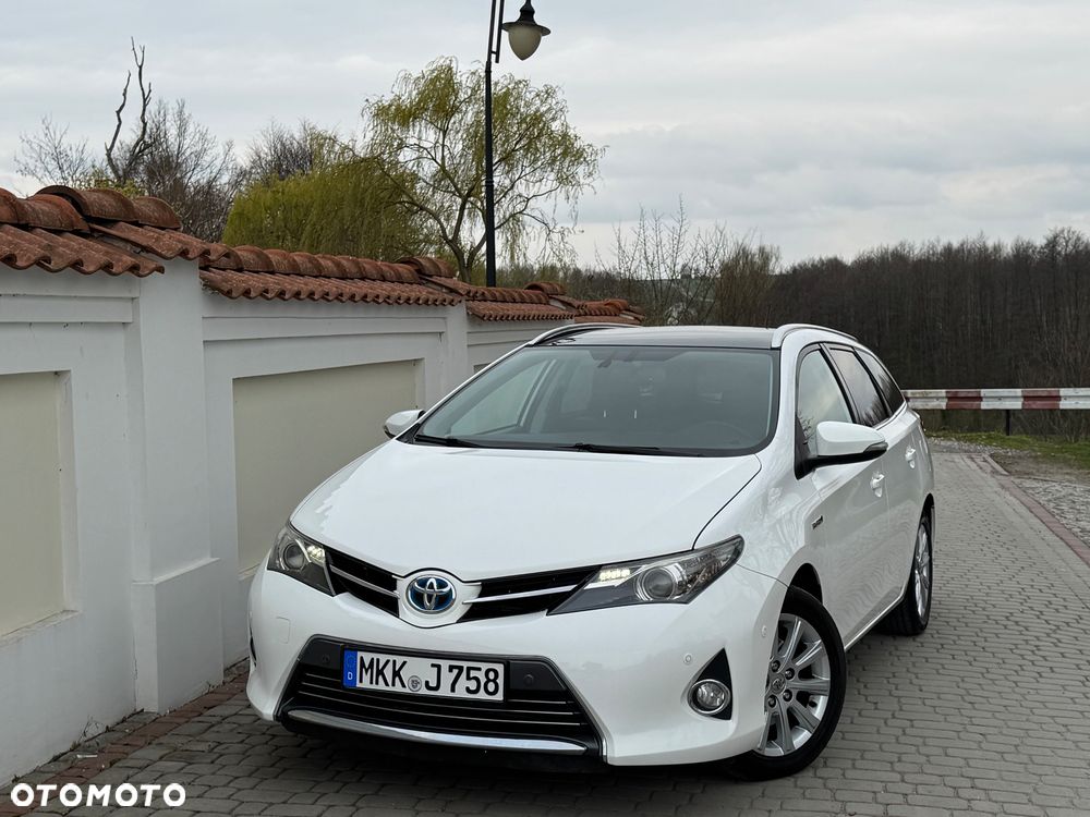 Toyota Auris 1.8 HSD Luna - 4