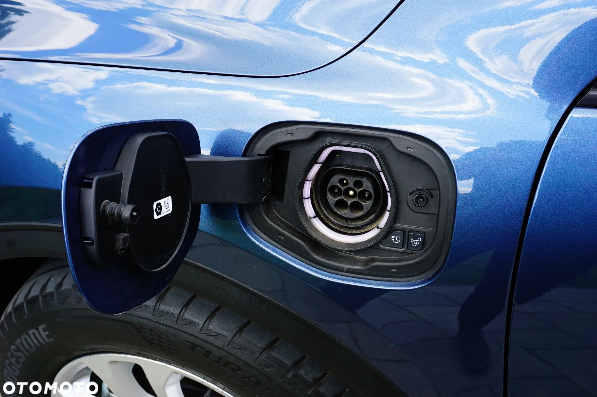 Ford Kuga 2.5P PHEV FWD Titanium X - 8